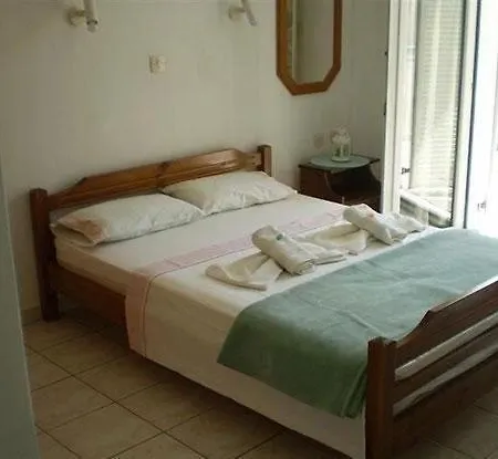 Pella 2* Neos Marmaras